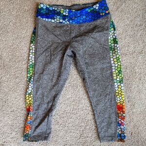 Adorable Capri athletic leggings